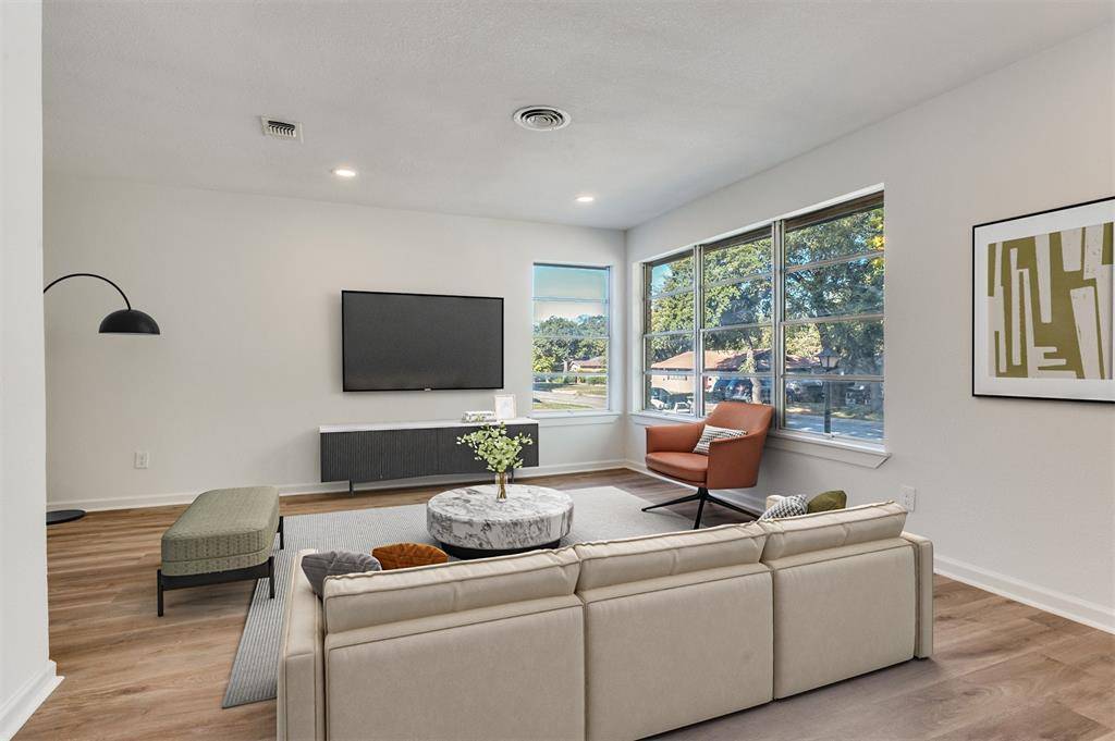 Fort Worth, TX 76112,6920 Robinhood Lane