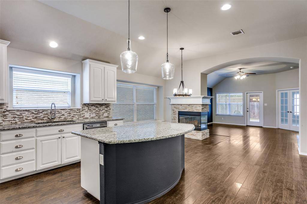 Burleson, TX 76028,11824 Bellegrove Road