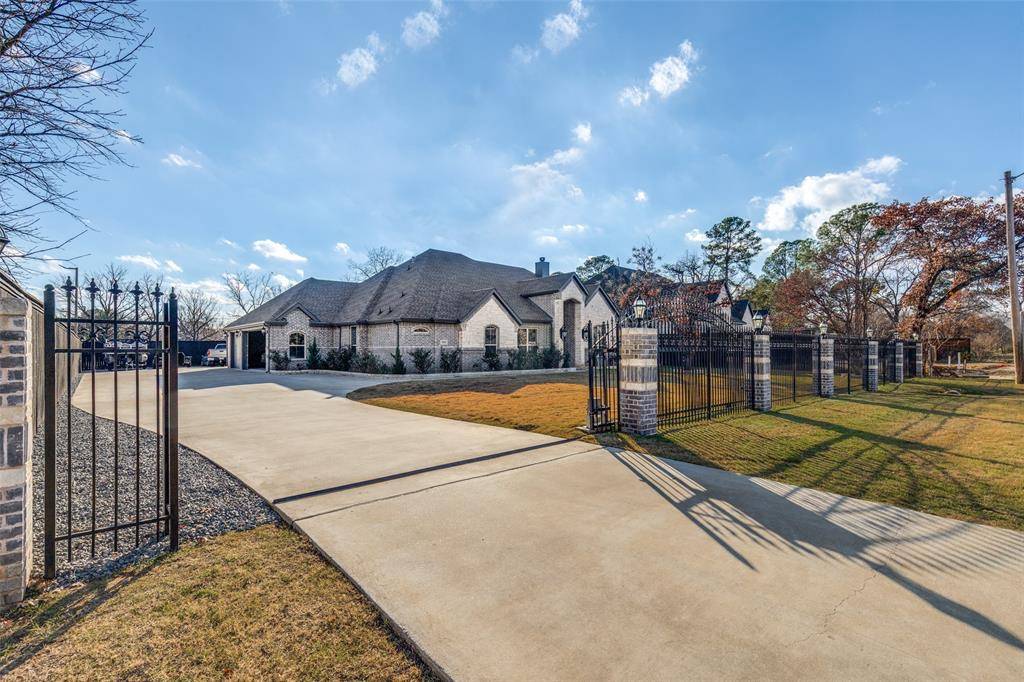 Arlington, TX 76016,5108 Waterview Drive