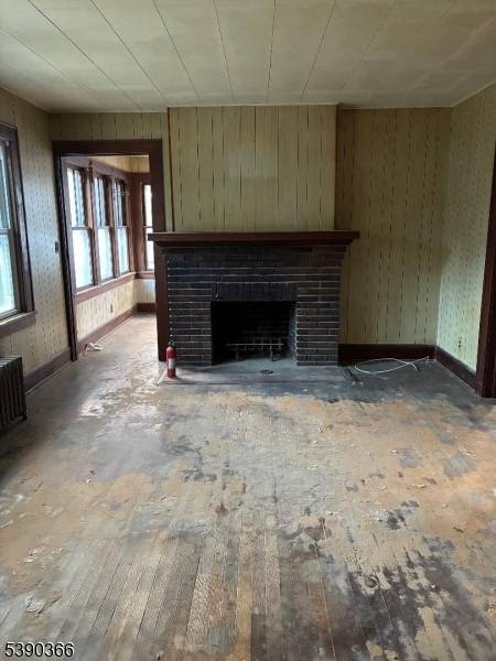 Dunellen Boro, NJ 08812,128 1St St