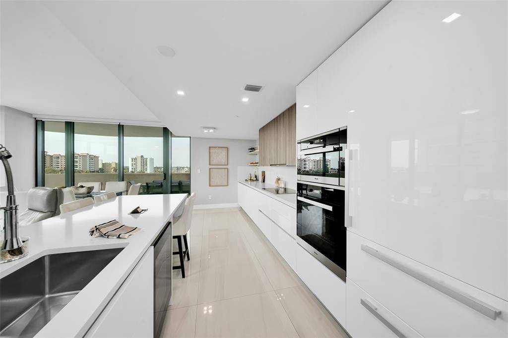 Pompano Beach, FL 33062,730 N Ocean Blvd #405