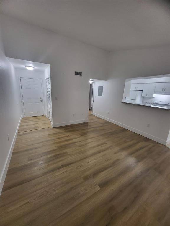 Oakland Park, FL 33309,2622 NW 33rd St #2013