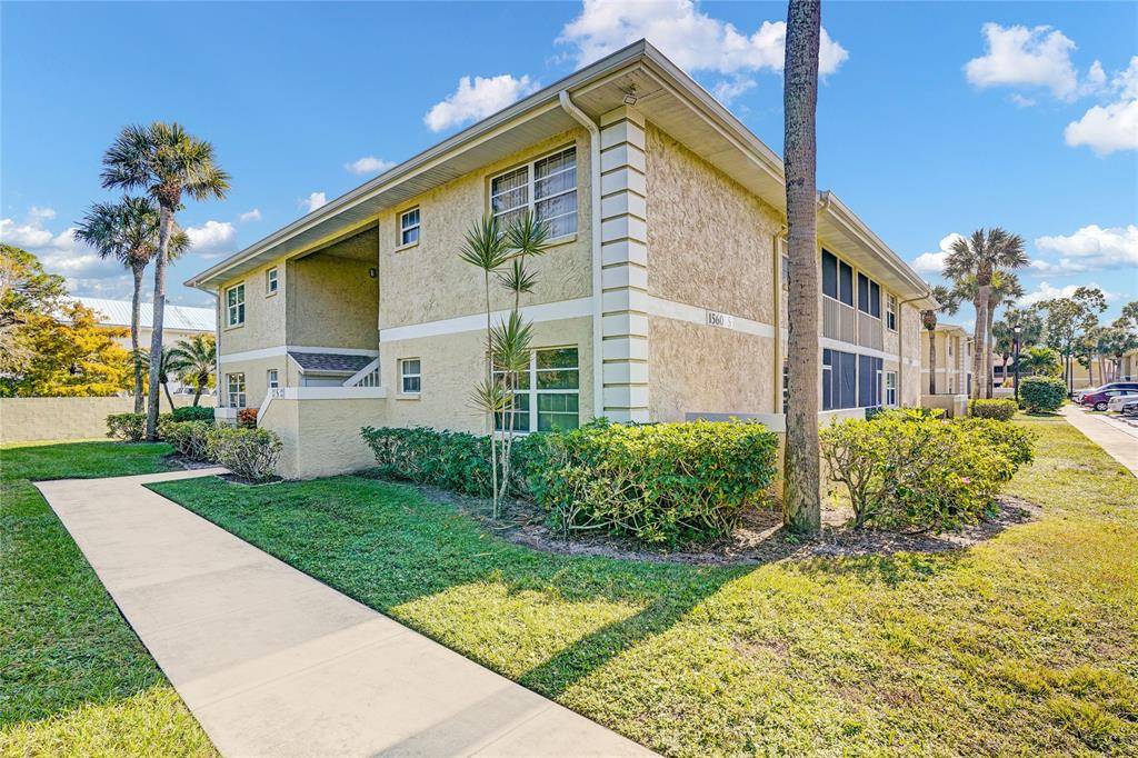 Port St Lucie, FL 34952,1560 SE Royal Green Cir #S 103