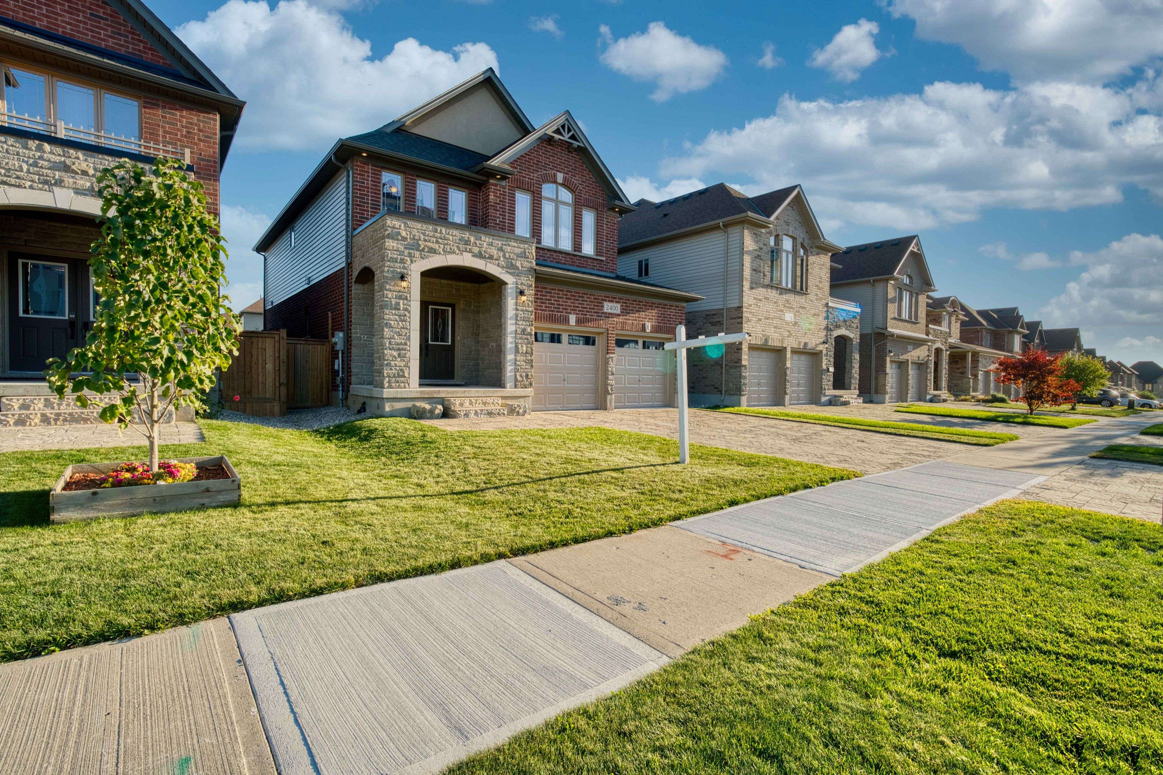 London North, ON N6G 0P4,2400 Callingham DR