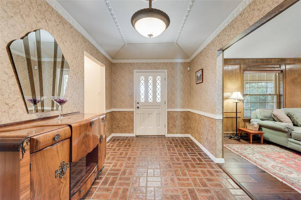 Arlington, TX 76012,1719 Autumn Lane