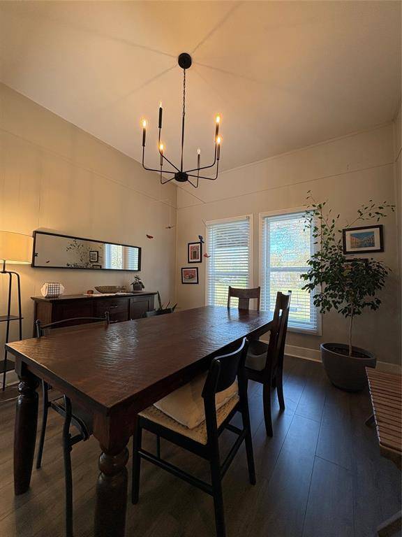 Sherman, TX 75092,827 W Ellis Street