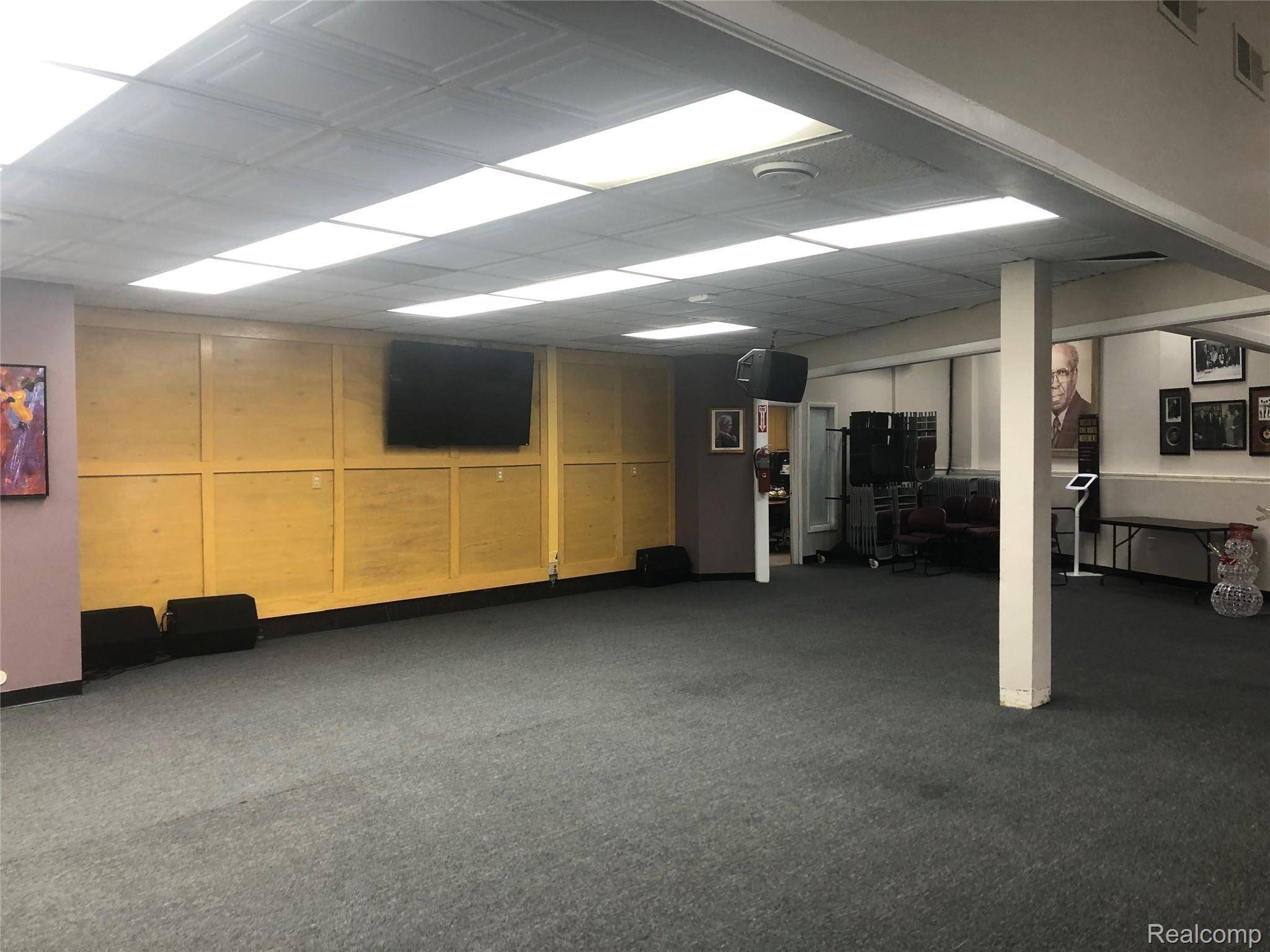 Detroit, MI 48204,12038 Grand River AVE W