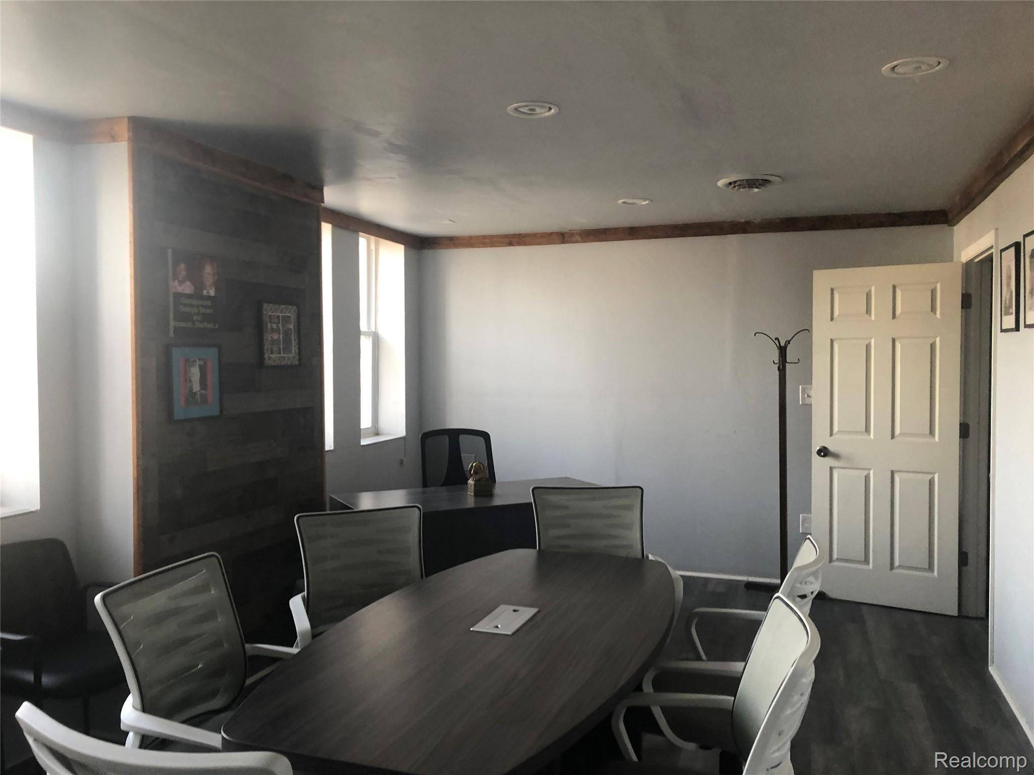 Detroit, MI 48204,12038 Grand River AVE W