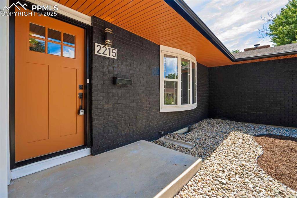 Colorado Springs, CO 80909,2215 Northglen DR