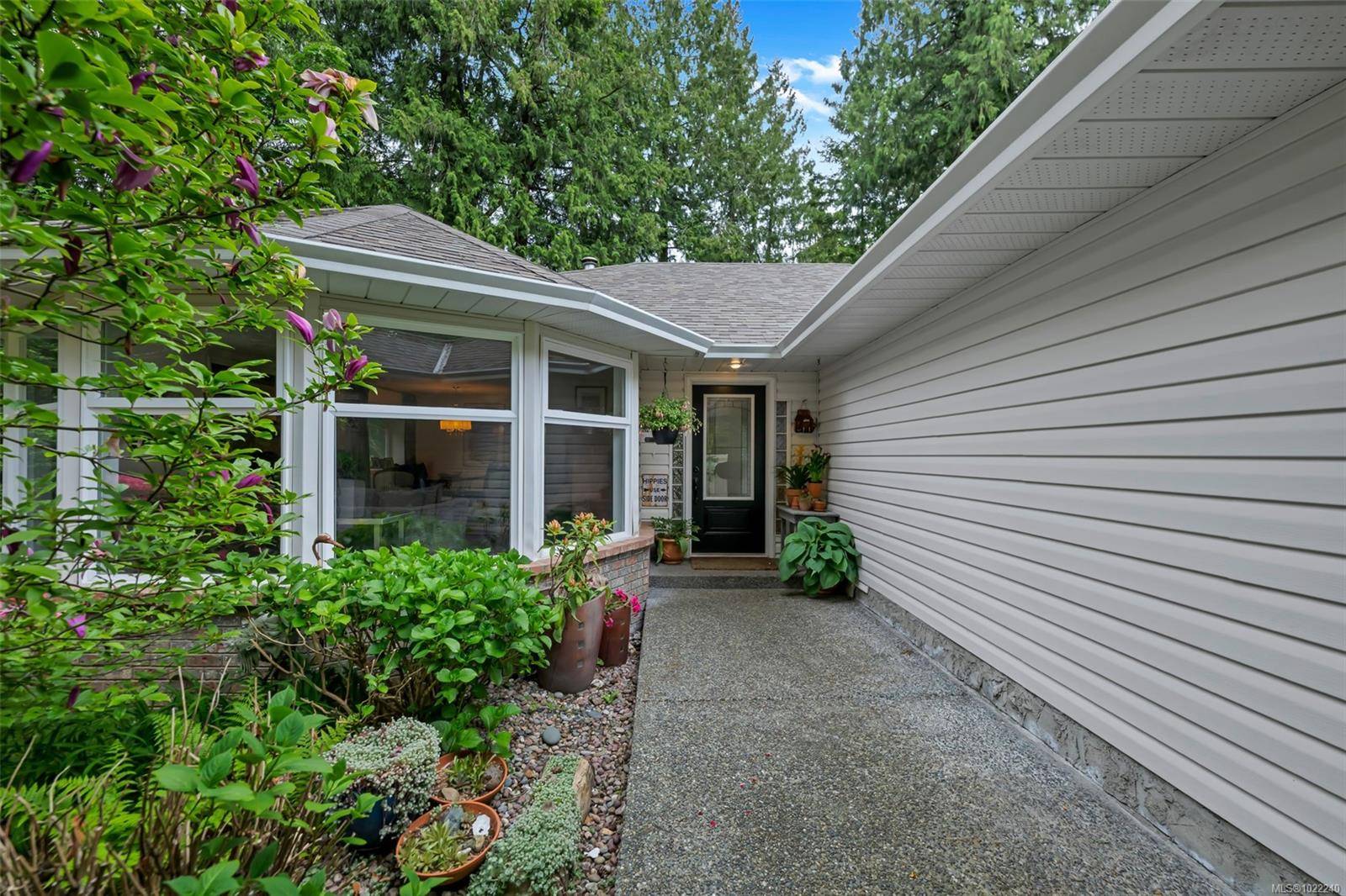 Cobble Hill, BC V8H 0H4,3545 Dougan Dr