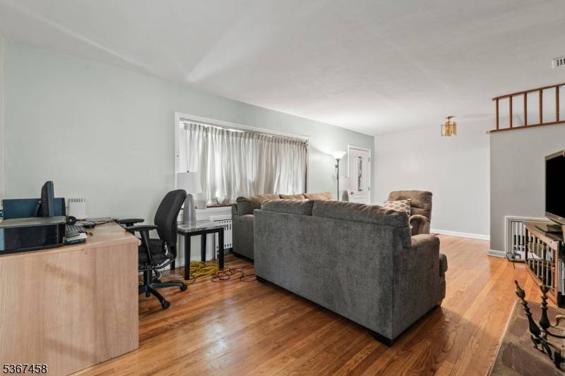 South Plainfield Boro, NJ 07080,917 Tompkins Ave