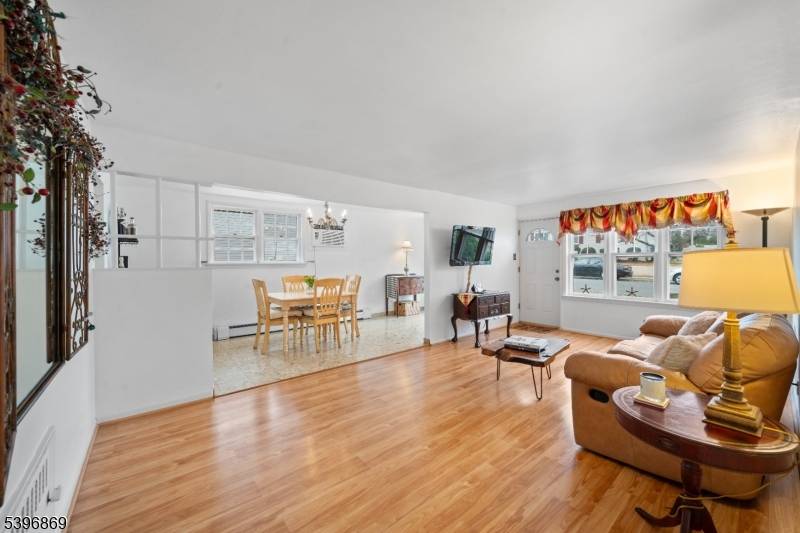 Fair Lawn Boro, NJ 07410,63 Pomona Ave