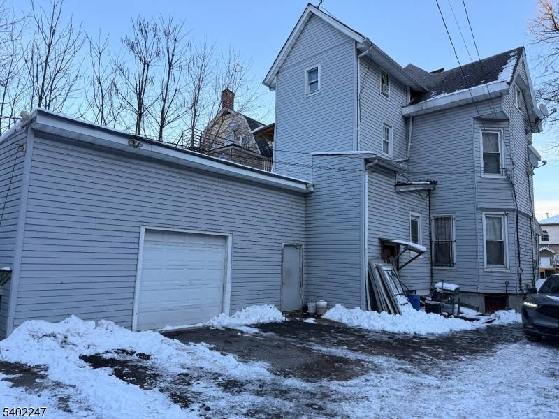 Newark City, NJ 07107,160-162 Roseville Ave