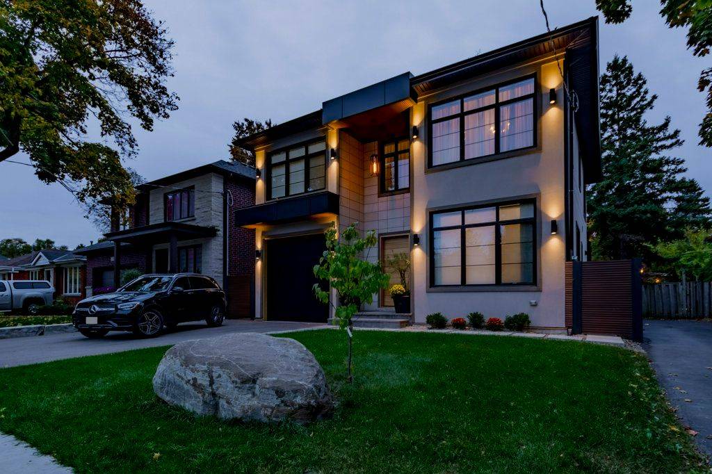 Toronto W08, ON M9B 4K5,118 Martin Grove RD