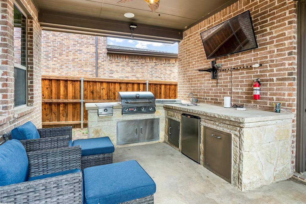 Arlington, TX 76005,1110 Amber Rose Way