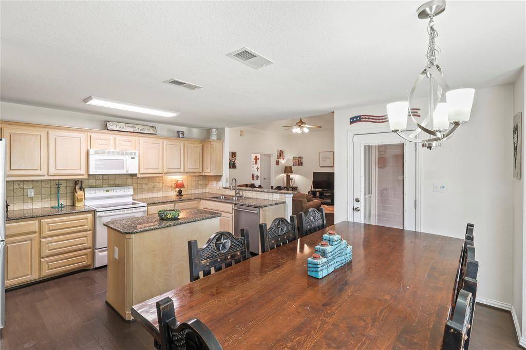 Pilot Point, TX 76258,609 Oak Street