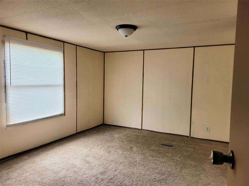 West Tawakoni, TX 75474,925 Redoak Drive