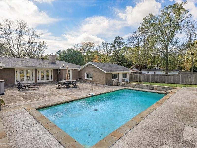 Shreveport, LA 71106,320 Berkshire Place