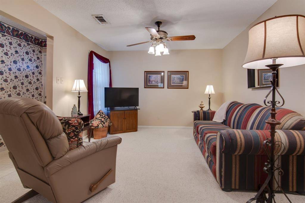 Lewisville, TX 75057,241 Hedgerow Lane