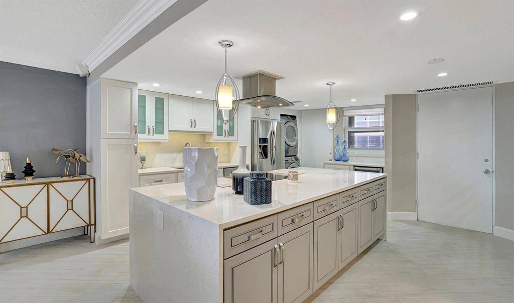 Fort Lauderdale, FL 33308,4100 Galt Ocean Dr #305