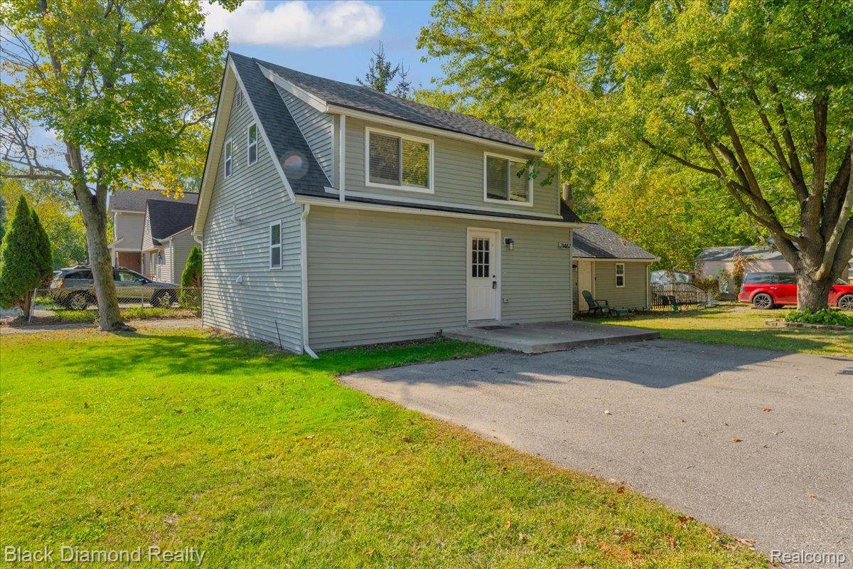 Farmington Hills, MI 48336,21487 Averhill ST