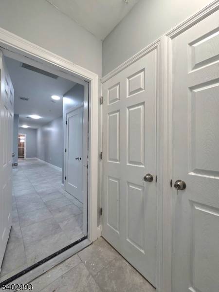 Newark City, NJ 07104,324 Broadway #A