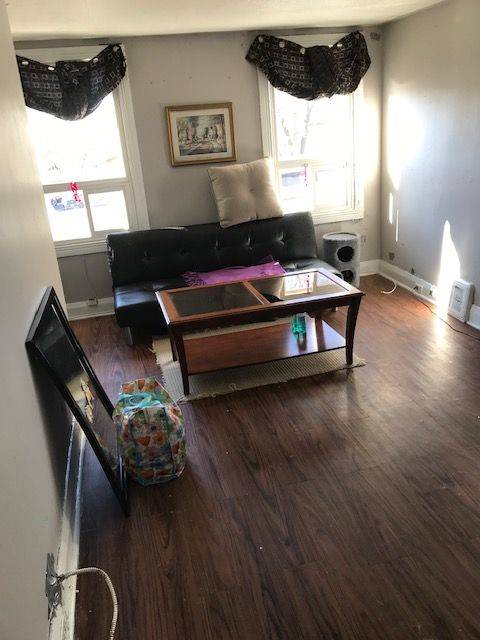 Oshawa, ON L1H 4J6,430 simcoe ST S