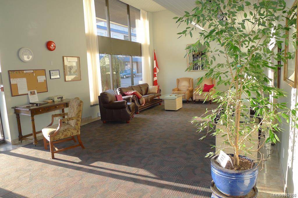 Sidney, BC V8L 4T9,9805 Second St #412