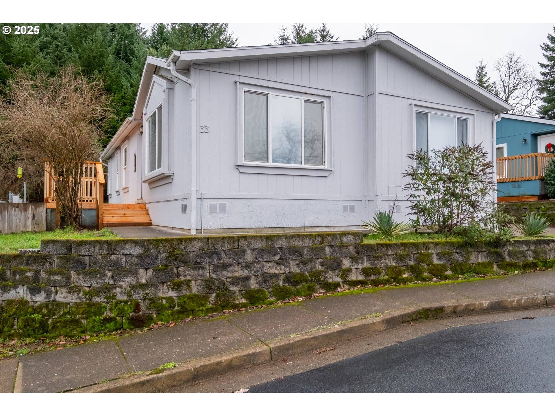 Salem, OR 97306,2155 ROBINS LN SE ##33