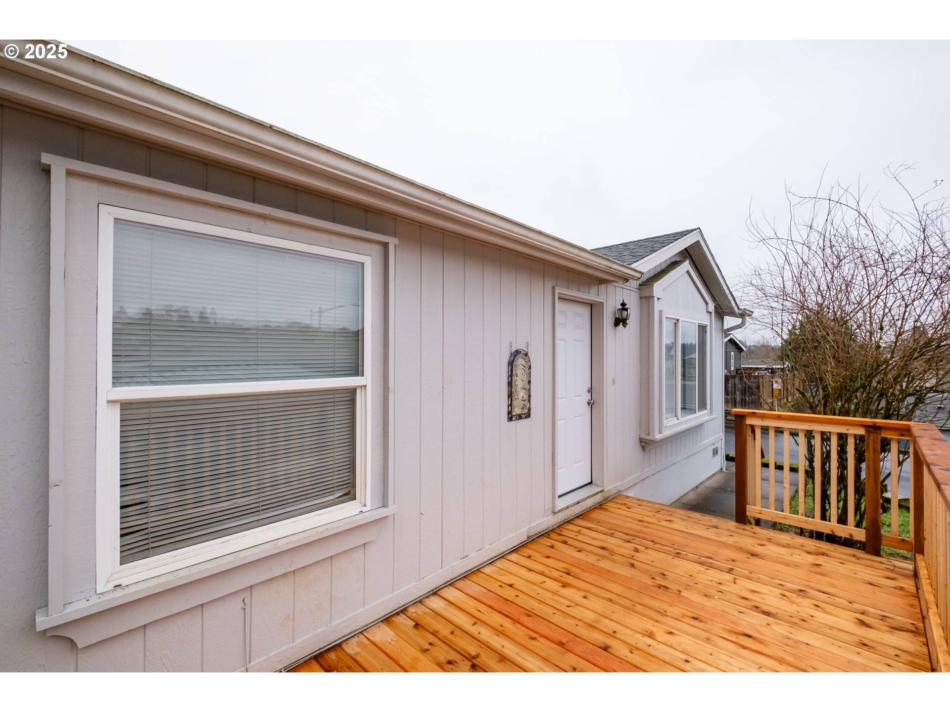 Salem, OR 97306,2155 ROBINS LN SE ##33