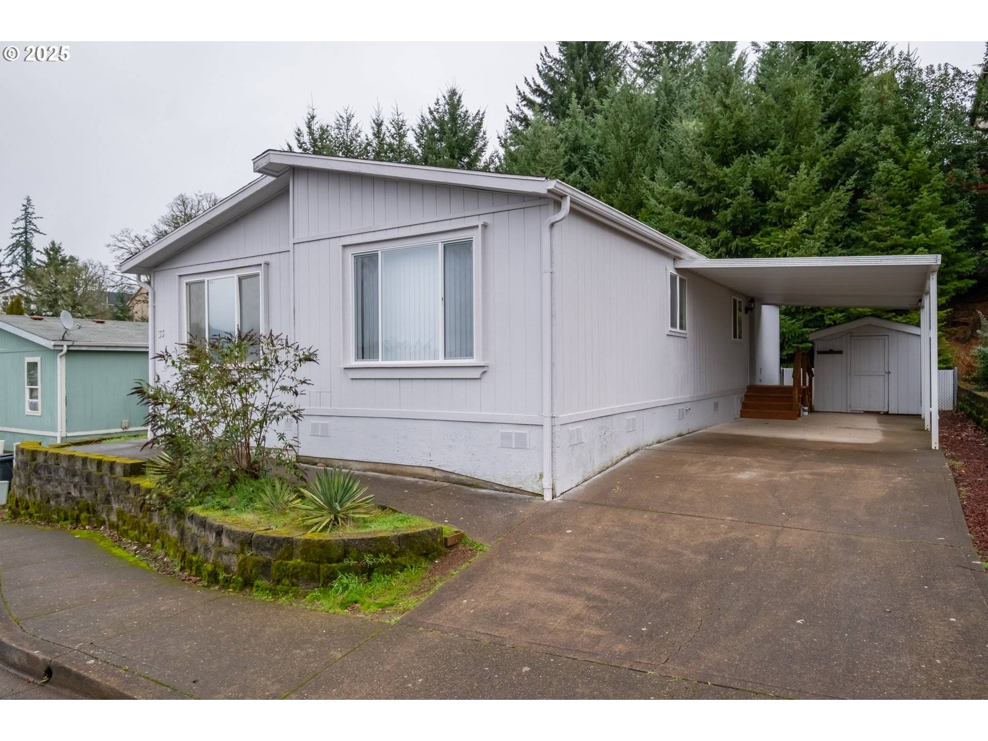 Salem, OR 97306,2155 ROBINS LN SE ##33