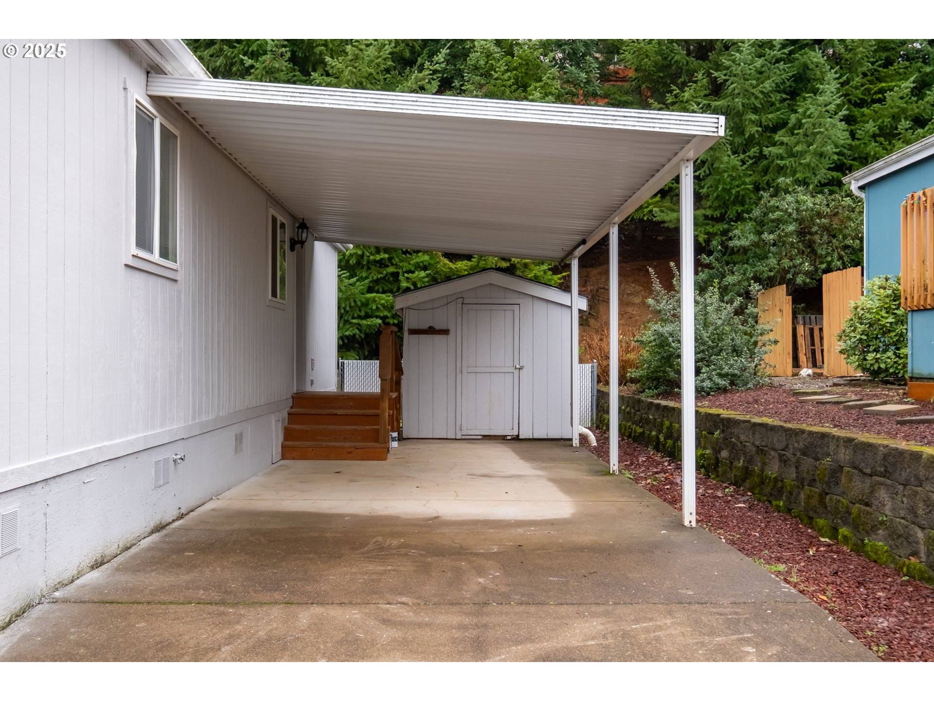 Salem, OR 97306,2155 ROBINS LN SE ##33