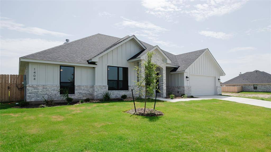 Hewitt, TX 76643,1404 Tahonta Drive