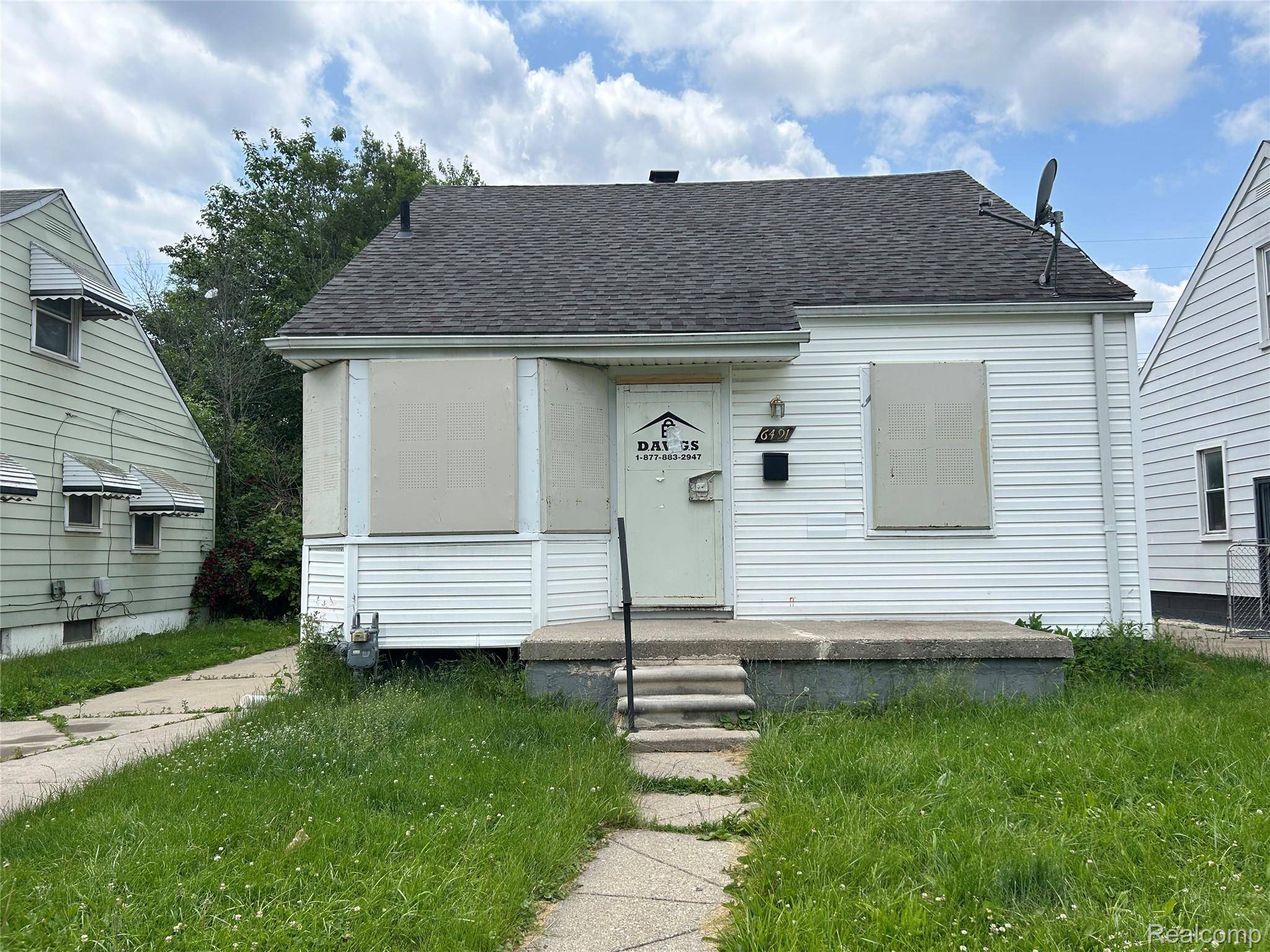 Detroit, MI 48228,6491 Stahelin AVE