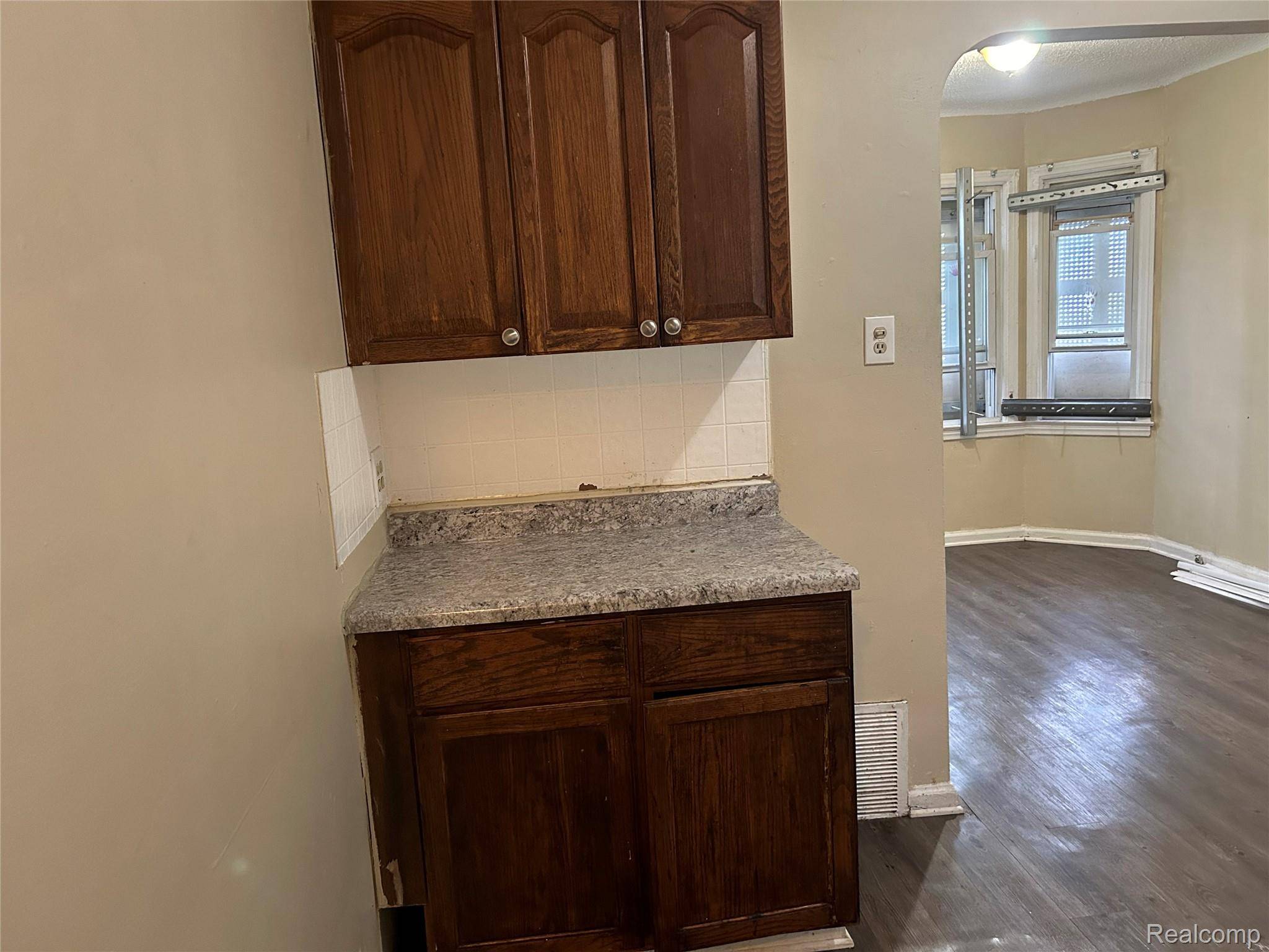 Detroit, MI 48228,6491 Stahelin AVE