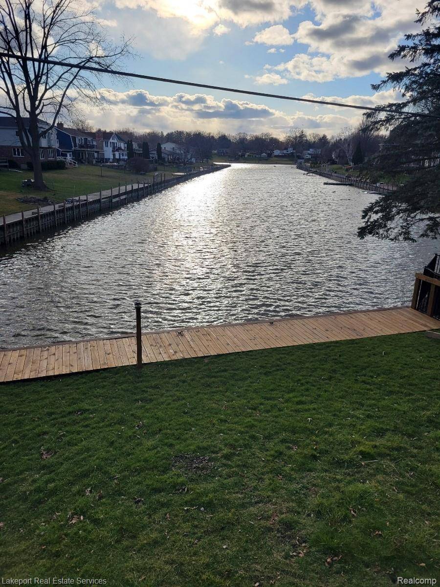 Port Huron, MI 48060,2549 Riverwood DR