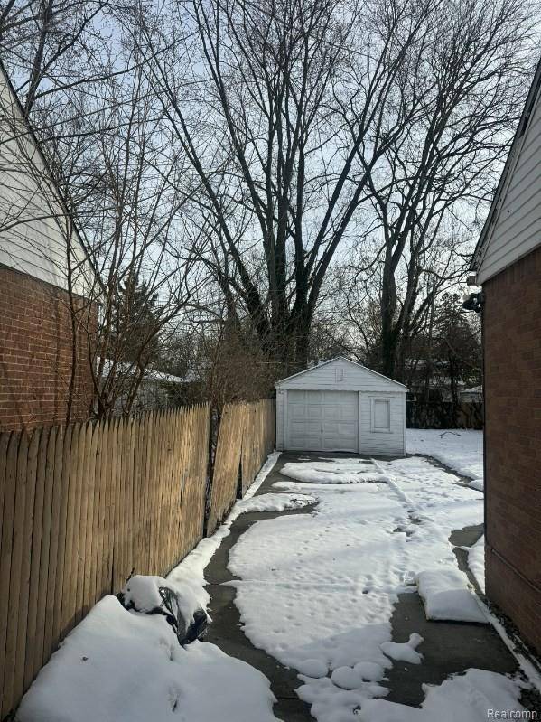 Detroit, MI 48235,20232 Prevost ST