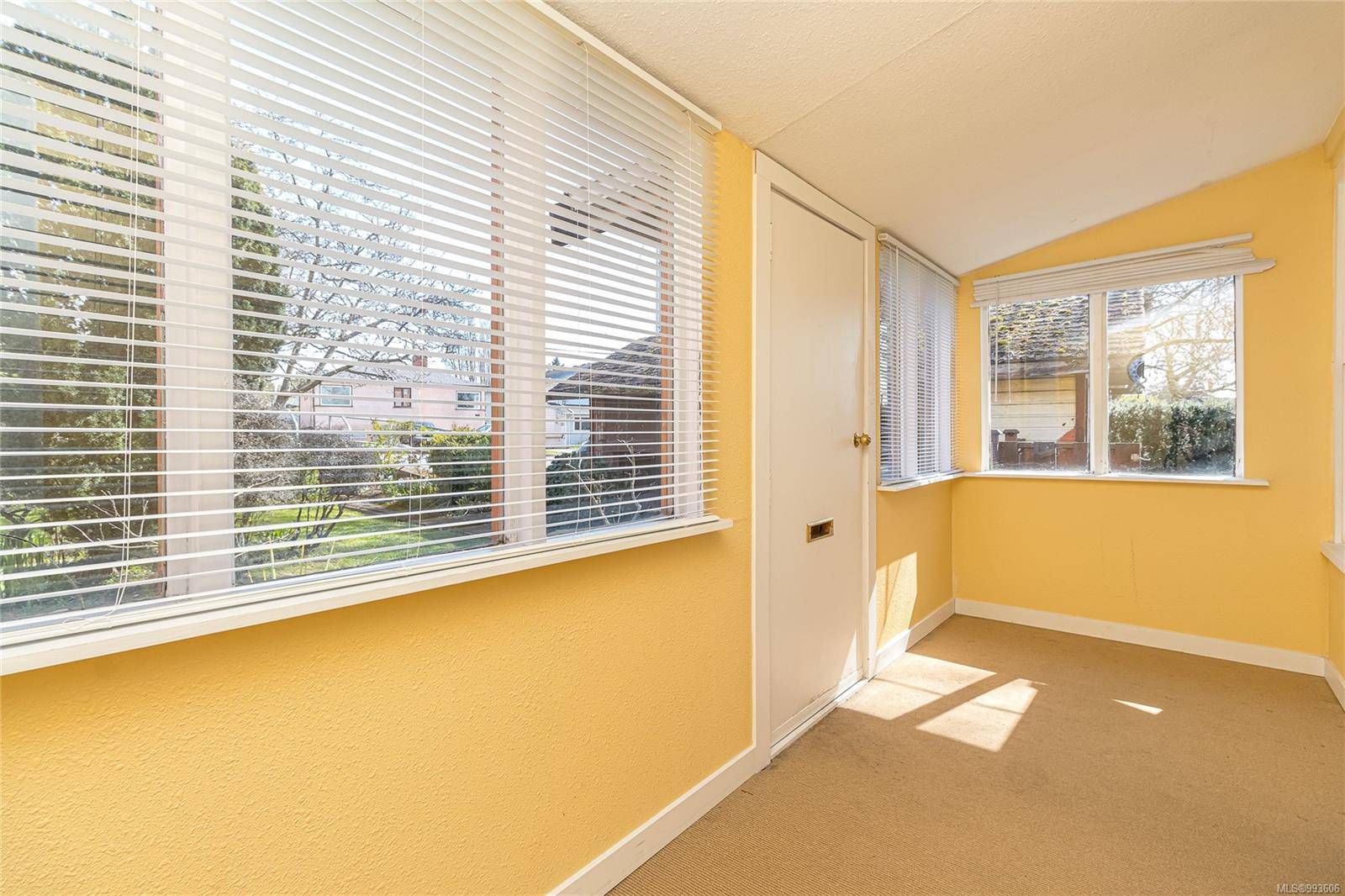 Victoria, BC V8T 3R9,2574 Cook St