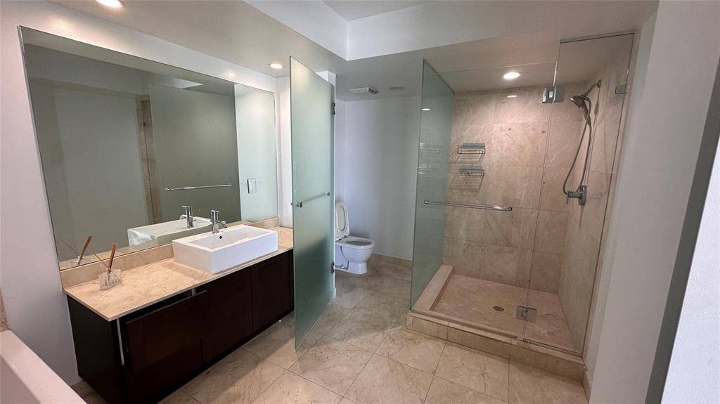 Sunny Isles Beach, FL 33160,150 SUNNY ISLES BCH #1402