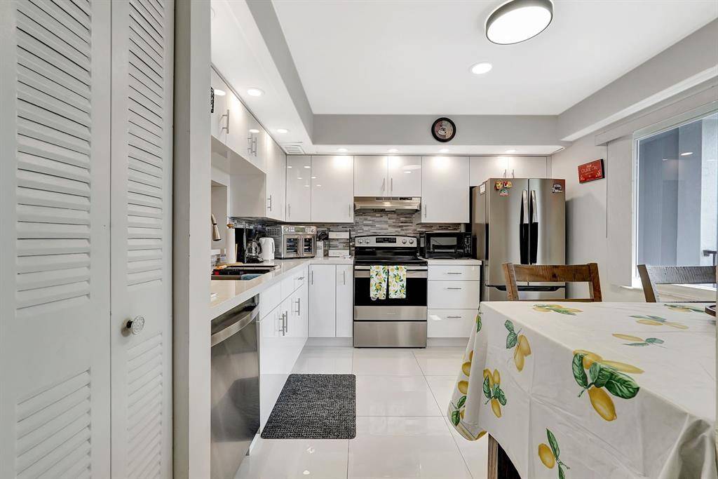 Pembroke Pines, FL 33027,1401 SW 128th Ter #406H