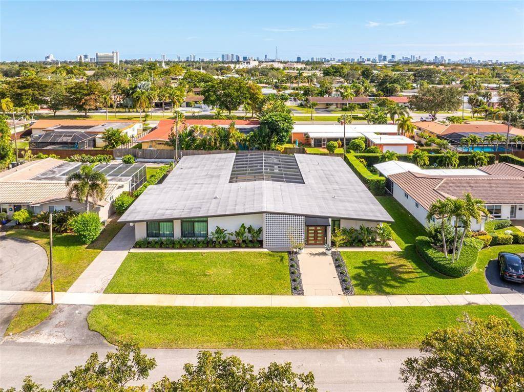 Hollywood, FL 33021,Address not disclosed