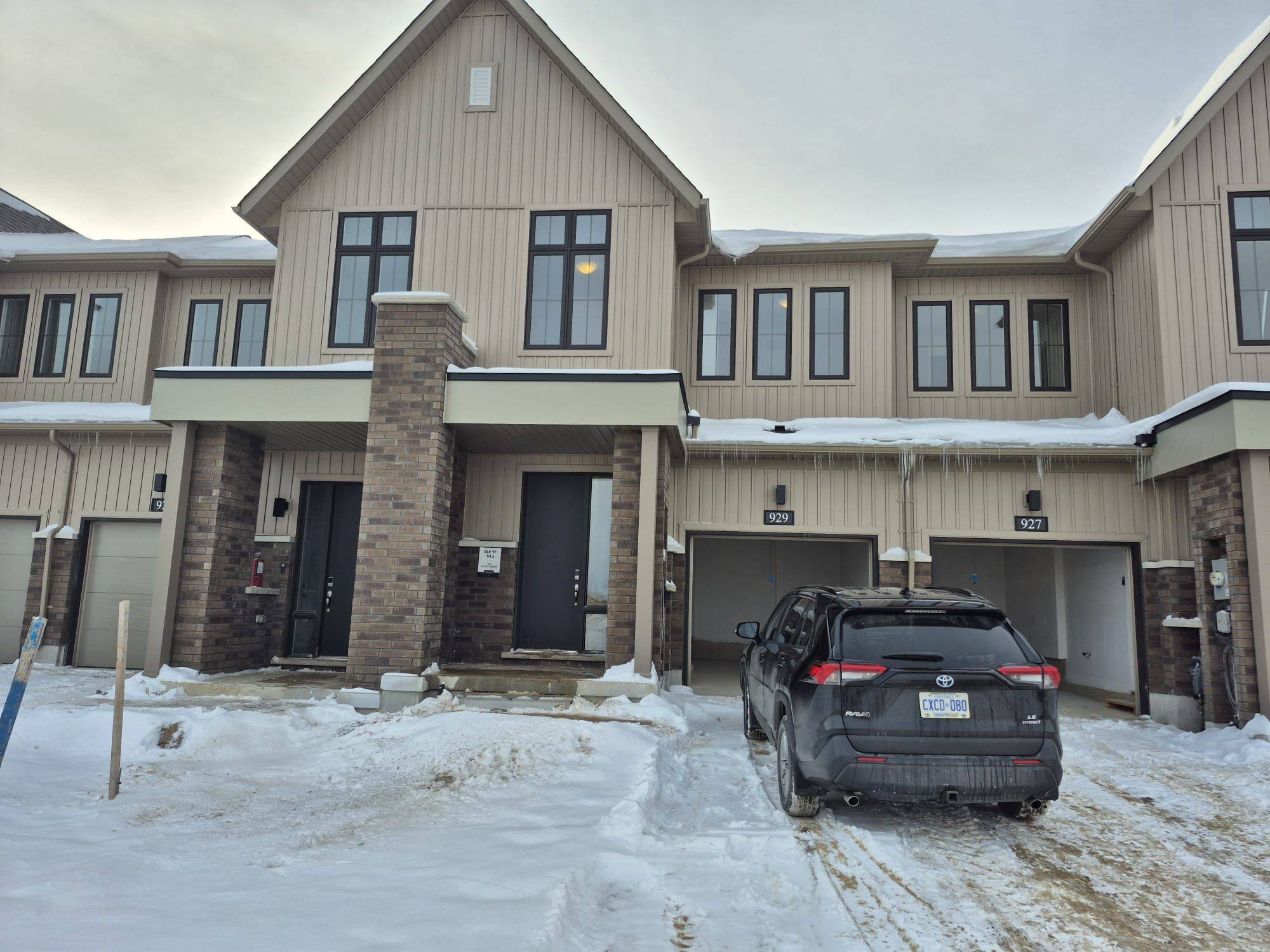 Stratford, ON N5A 0M1,929 Douro ST