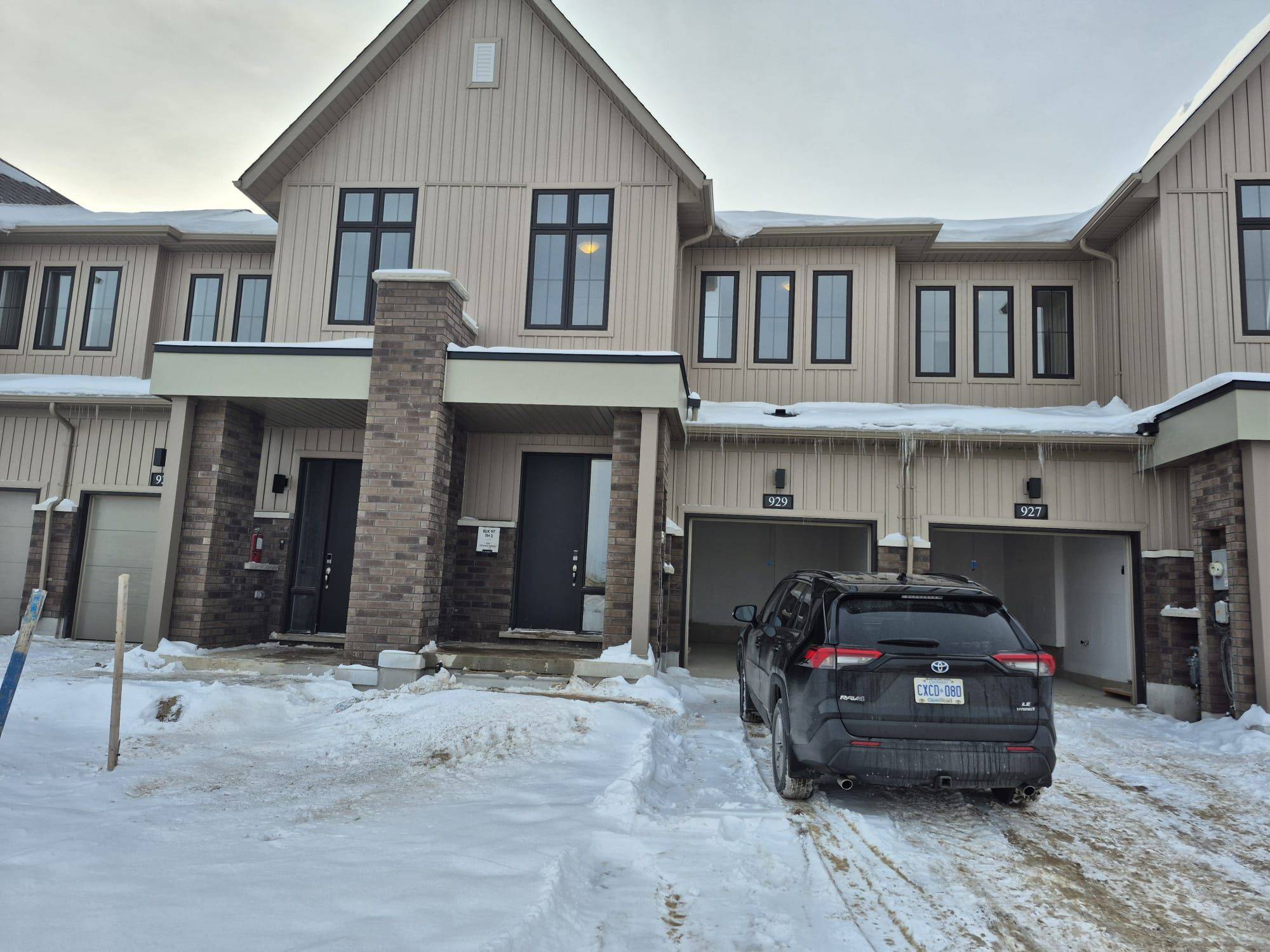 Stratford, ON N5A 0M1,929 Douro ST