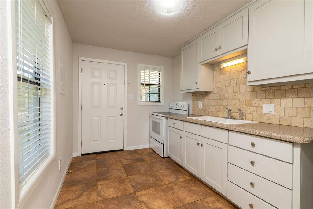 Fort Worth, TX 76106,3224 N Hampton Street