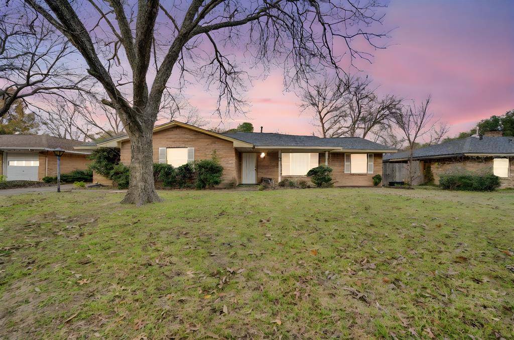 Arlington, TX 76012,1320 Apache Street