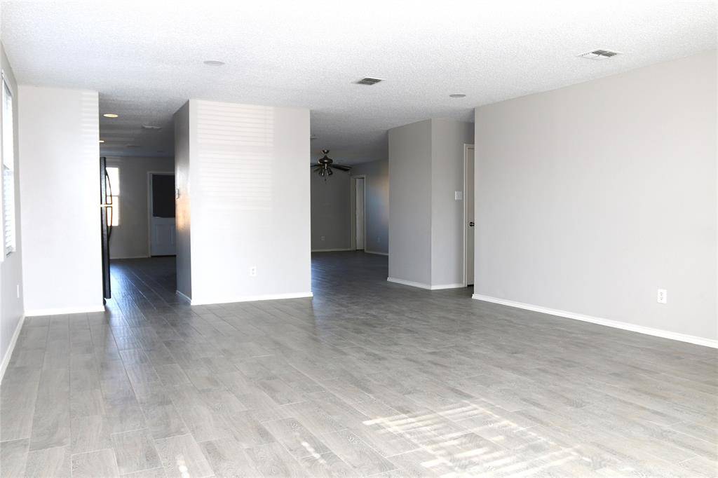 Grand Prairie, TX 75052,2048 Crosbyton Lane