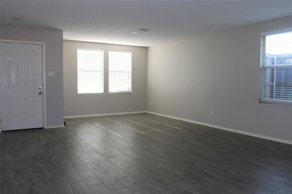 Grand Prairie, TX 75052,2048 Crosbyton Lane