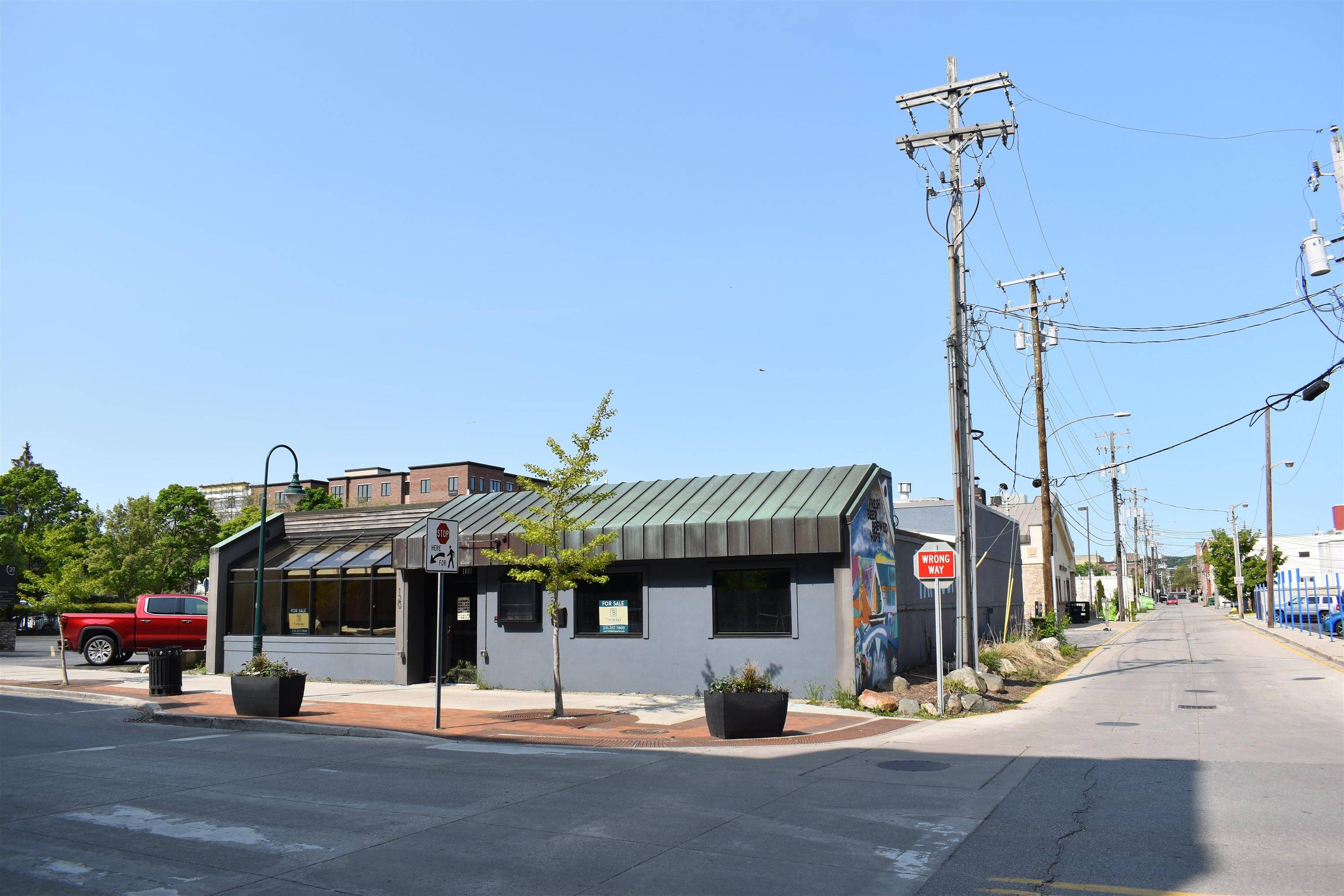 Traverse City, MI 49684,120 Park ST