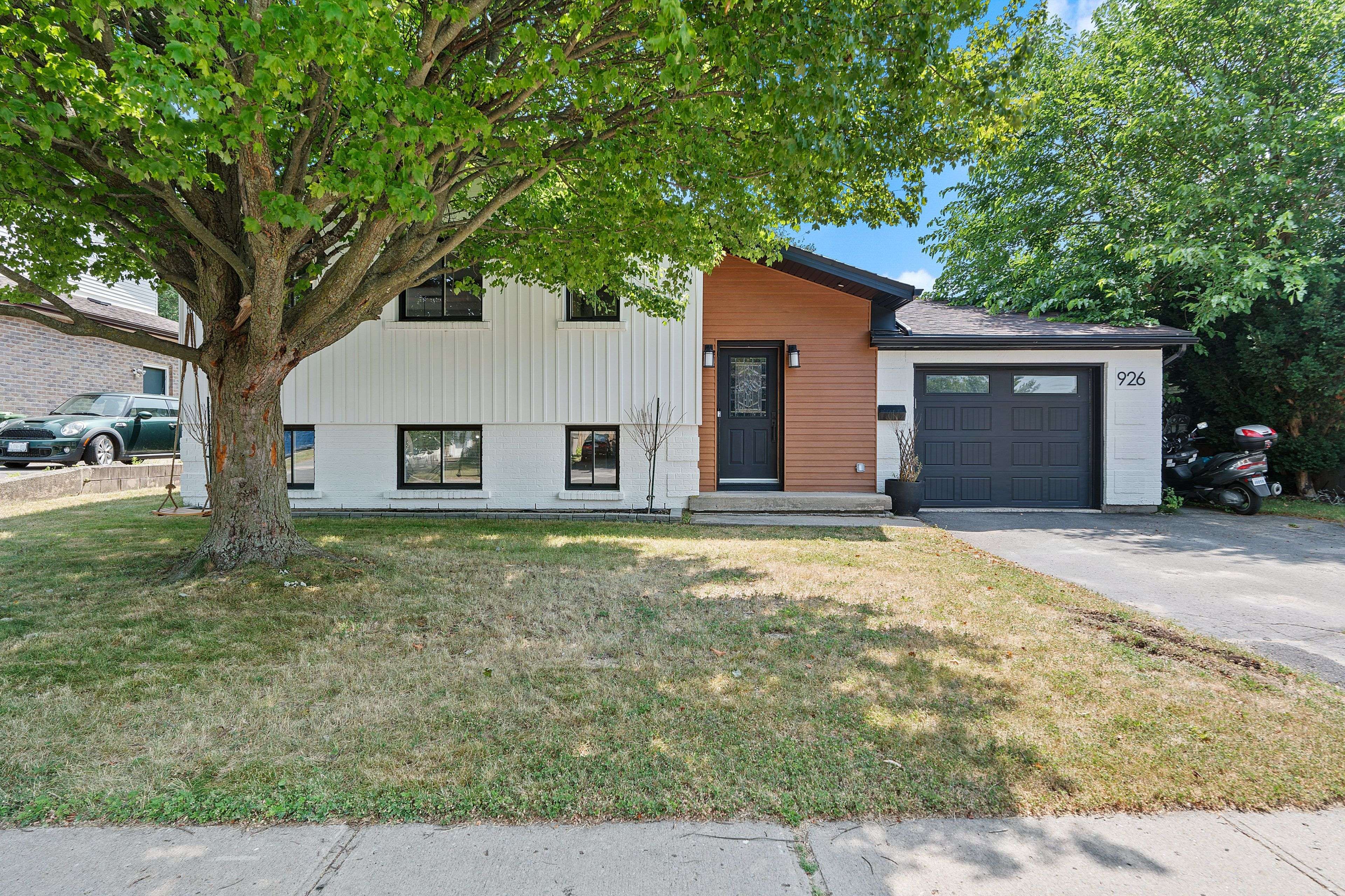 Kingston, ON K7P 1H7,926 CRESTHILL ST