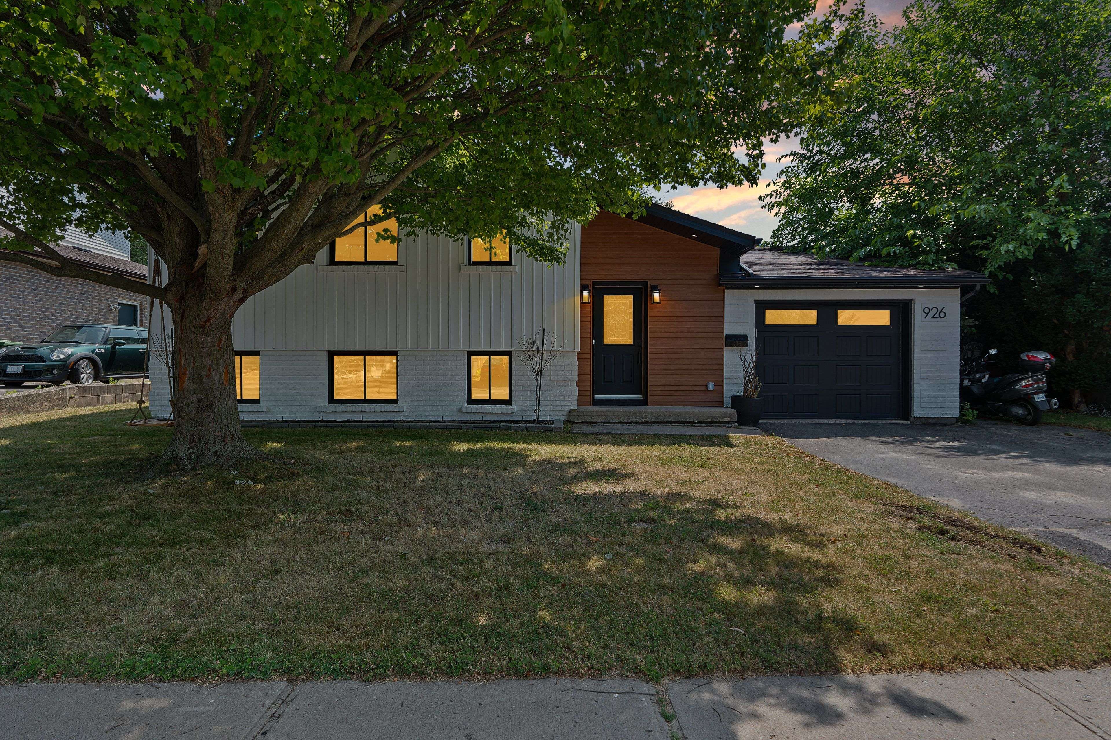 Kingston, ON K7P 1H7,926 CRESTHILL ST